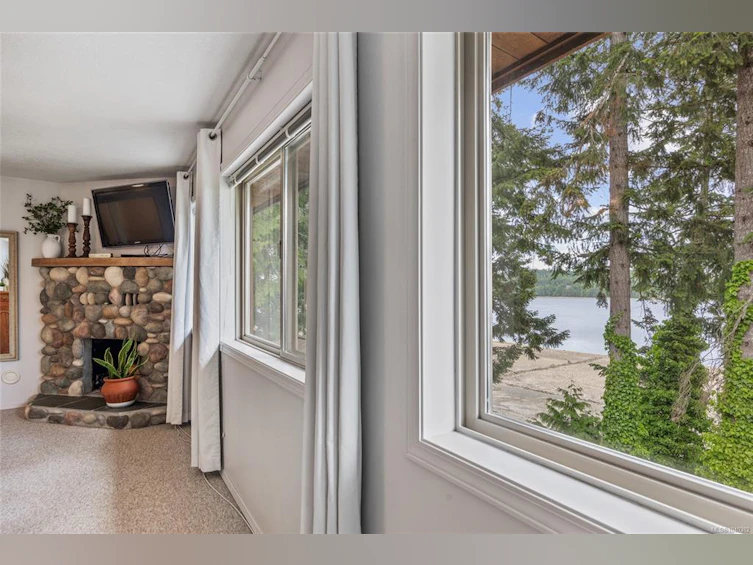 7764 Ships Point Road, Fanny Bay, BC, V0R 1W0 - 59