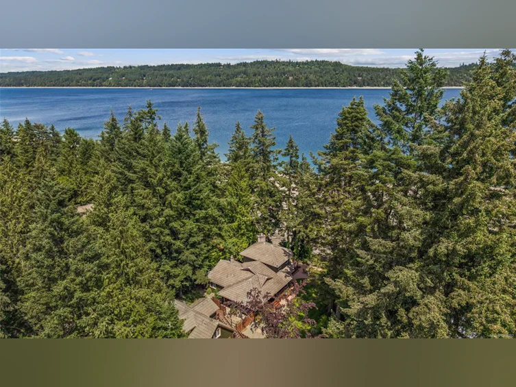 7764 Ships Point Road, Fanny Bay, BC, V0R 1W0 - 70