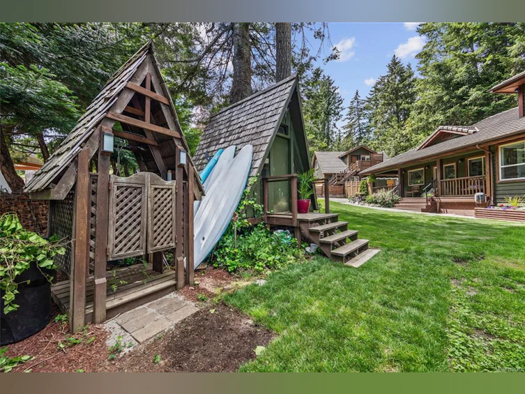 7764 Ships Point Road, Fanny Bay, BC, V0R 1W0 - 26