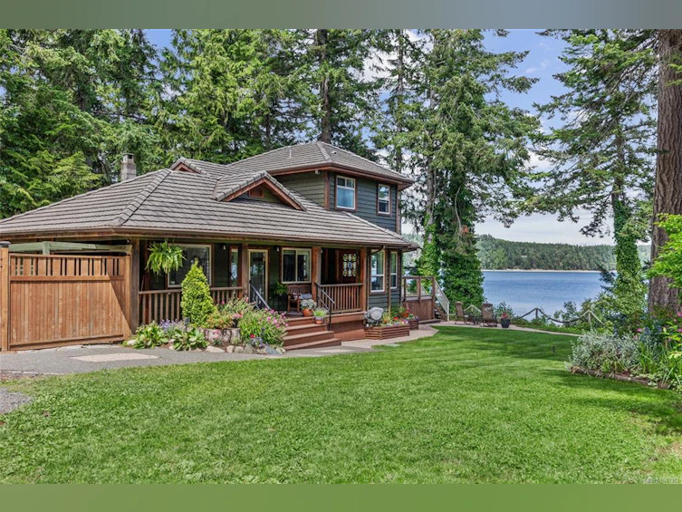 7764 Ships Point Road, Fanny Bay, BC, V0R 1W0 - 2