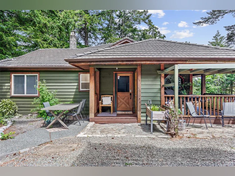 7764 Ships Point Road, Fanny Bay, BC, V0R 1W0 - 20