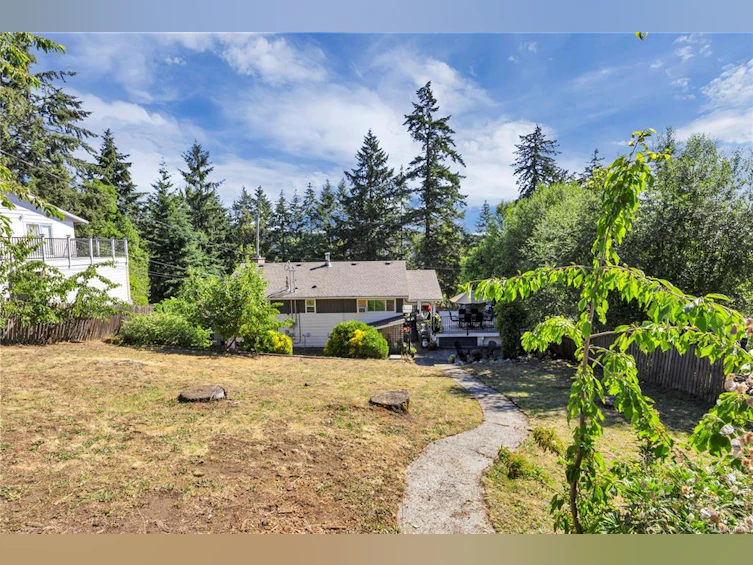 1116 2nd Avenue, Ladysmith, BC, V9G 1A6 - 55