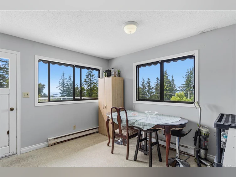 5395 Lost Lake Road, Nanaimo, BC, V9T 5E7 - 3