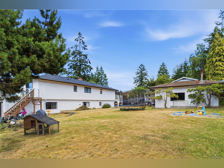 5395 Lost Lake Road, Nanaimo, BC, V9T 5E7 - 42