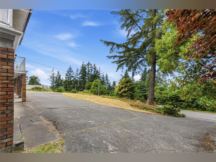 5395 Lost Lake Road, Nanaimo, BC, V9T 5E7 - 45