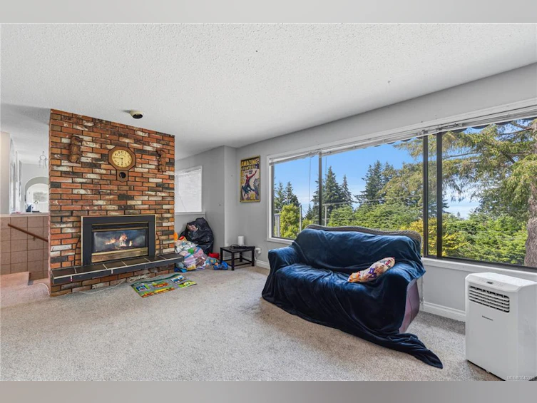 5395 Lost Lake Road, Nanaimo, BC, V9T 5E7 - 4