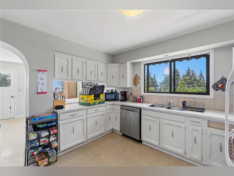 5395 Lost Lake Road, Nanaimo, BC, V9T 5E7 - 23