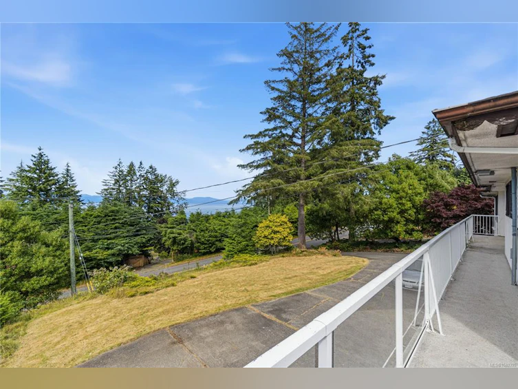 5395 Lost Lake Road, Nanaimo, BC, V9T 5E7 - 38