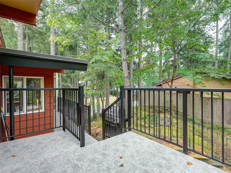 4482 Emily Carr Drive, Saanich, BC, V8X 2N6 - 21