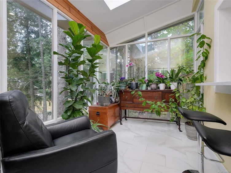 4482 Emily Carr Drive, Saanich, BC, V8X 2N6 - 17
