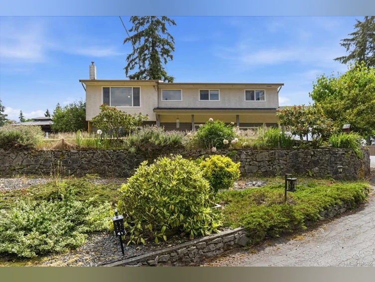 2671 Beaver Creek Crescent, Nanaimo, BC, V9T 3K3 - 2