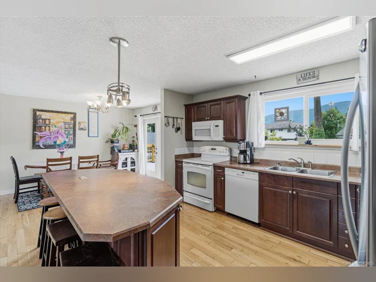 2671 Beaver Creek Crescent, Nanaimo, BC, V9T 3K3 - 6