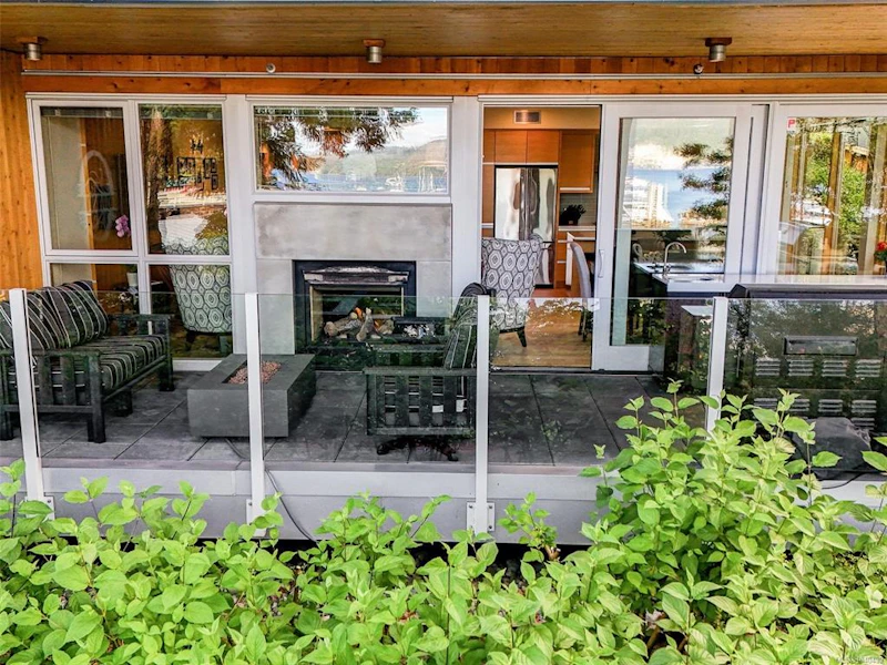 101 - 851 Verdier Avenue, Central Saanich BC V8M 1C5