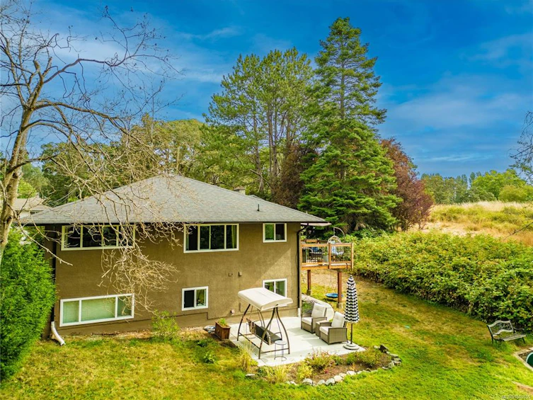 1299 Camrose Crescent, Saanich, BC, V8P 1N6 - 32