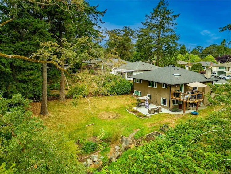 1299 Camrose Crescent, Saanich, BC, V8P 1N6 - 31