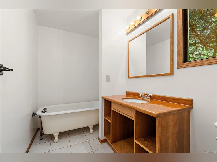 1356 Lands End Road, North Saanich, BC, V8L 5K1 - 28