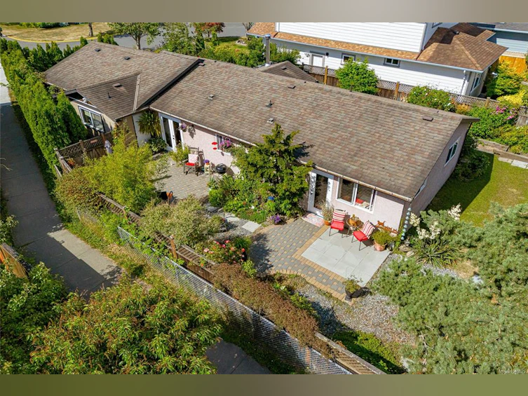 9960 Swiftsure Place, Sidney, BC, V8L 4E4 - 35