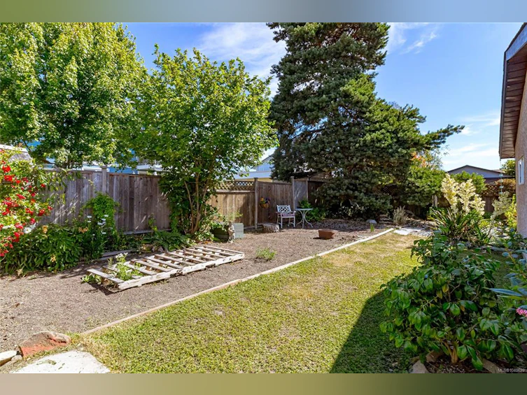 9960 Swiftsure Place, Sidney, BC, V8L 4E4 - 27