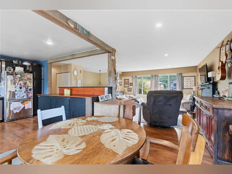 1550 Larch Road, Ucluelet, BC, V0R 3A0 - 11