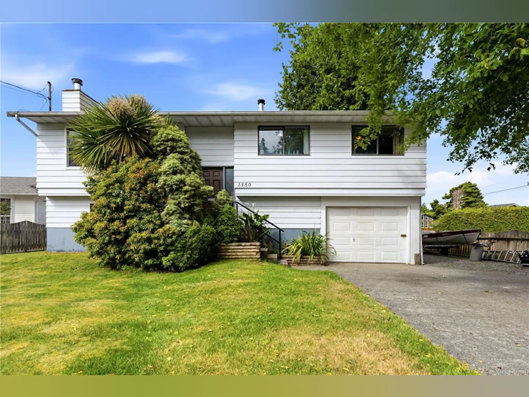 1550 Larch Road, Ucluelet, BC, V0R 3A0