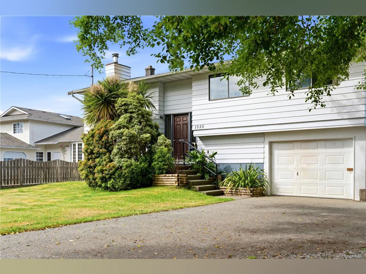 1550 Larch Road, Ucluelet, BC, V0R 3A0 - 2
