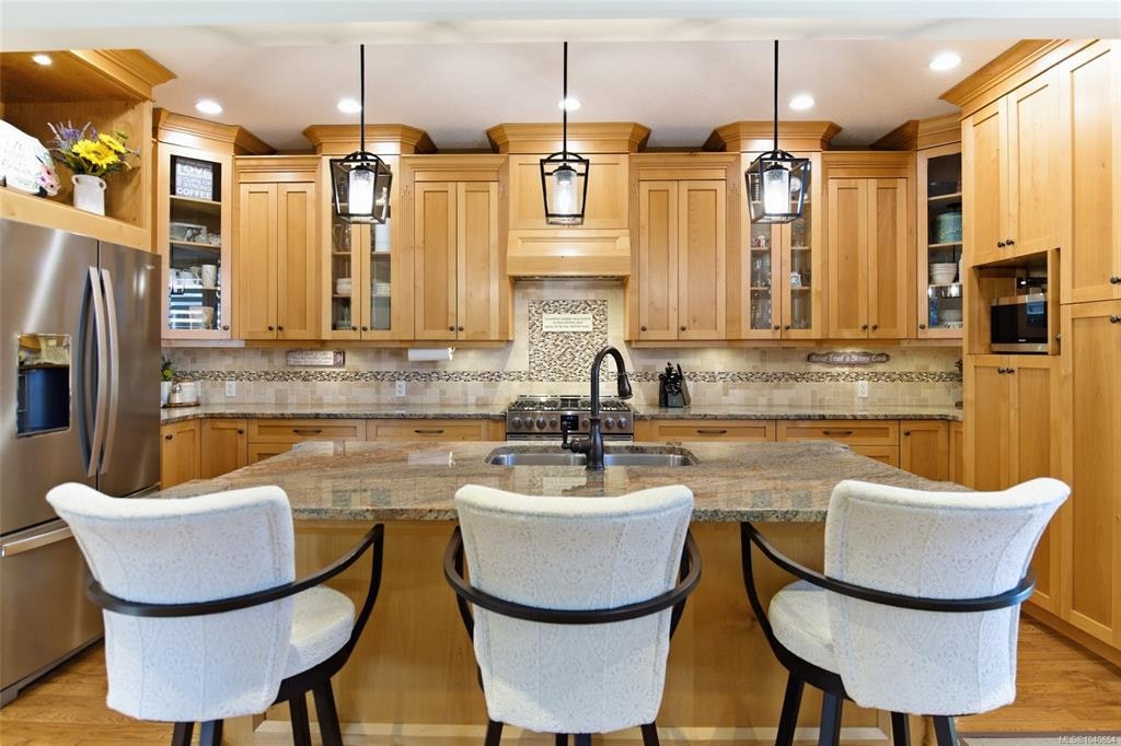 844 Mulholland Drive, French Creek, BC, V9P 1Z5 - 16