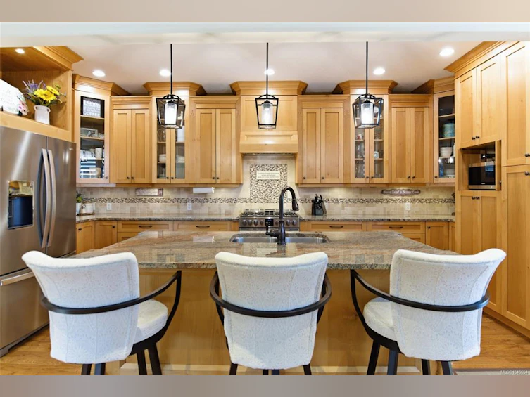 844 Mulholland Drive, French Creek, BC, V9P 1Z5 - 16