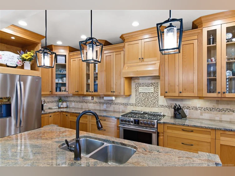 844 Mulholland Drive, French Creek, BC, V9P 1Z5 - 11