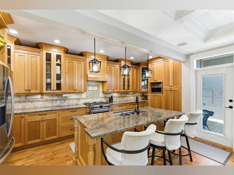 844 Mulholland Drive, French Creek, BC, V9P 1Z5 - 3