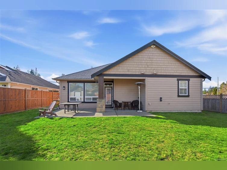 844 Mulholland Drive, French Creek, BC, V9P 1Z5 - 37