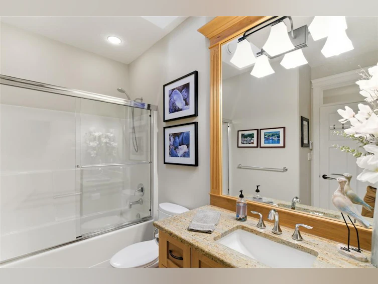 844 Mulholland Drive, French Creek, BC, V9P 1Z5 - 35