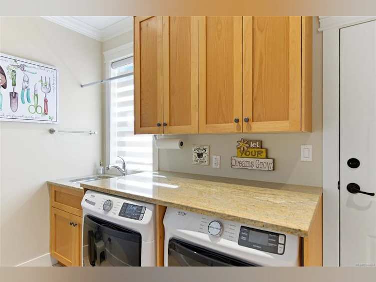 844 Mulholland Drive, French Creek, BC, V9P 1Z5 - 36