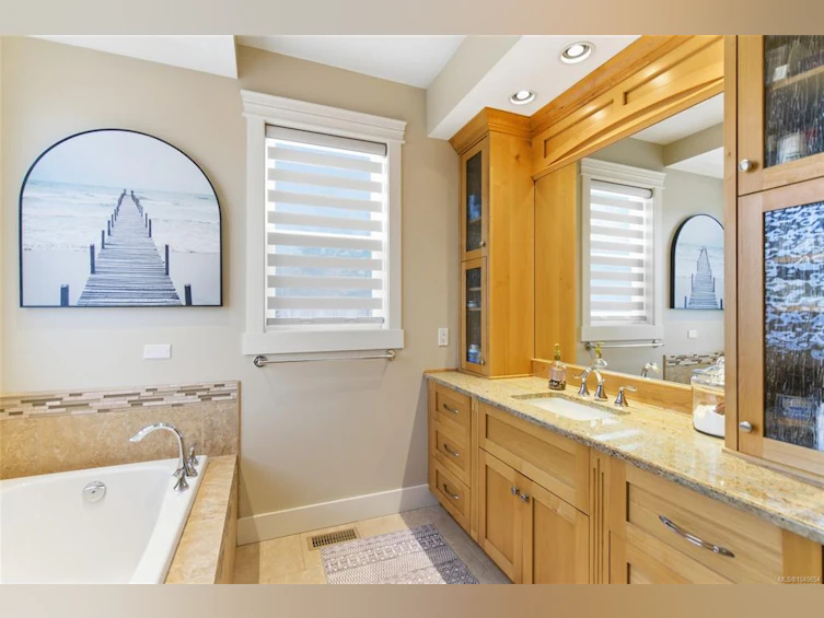 844 Mulholland Drive, French Creek, BC, V9P 1Z5 - 8