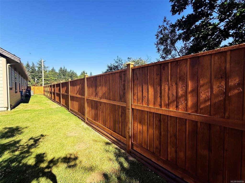 844 Mulholland Drive, French Creek, BC, V9P 1Z5 - 40
