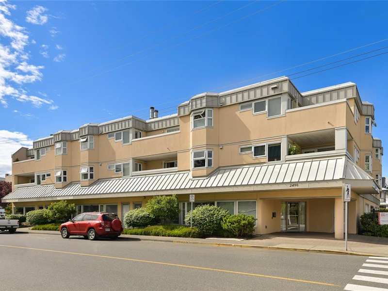 301 - 2490 Bevan Avenue, Sidney BC V8L 5C6