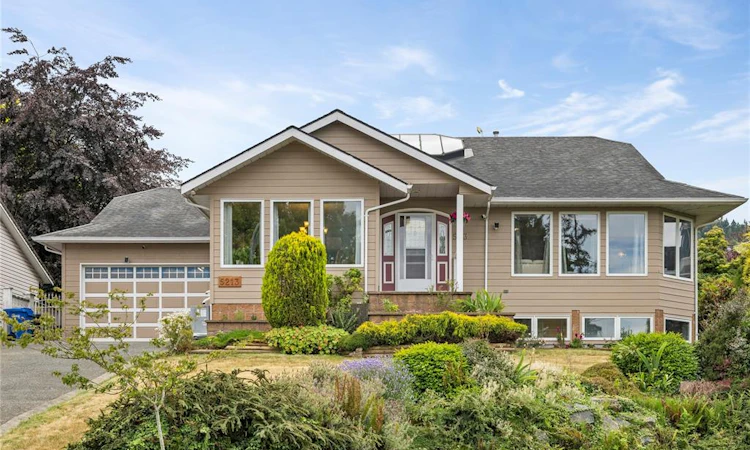 5213 Fillinger Crescent