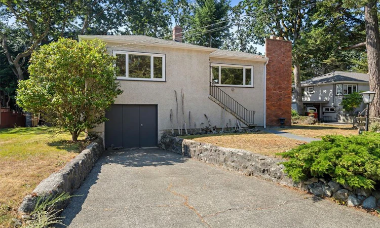 1193 Old Esquimalt Road