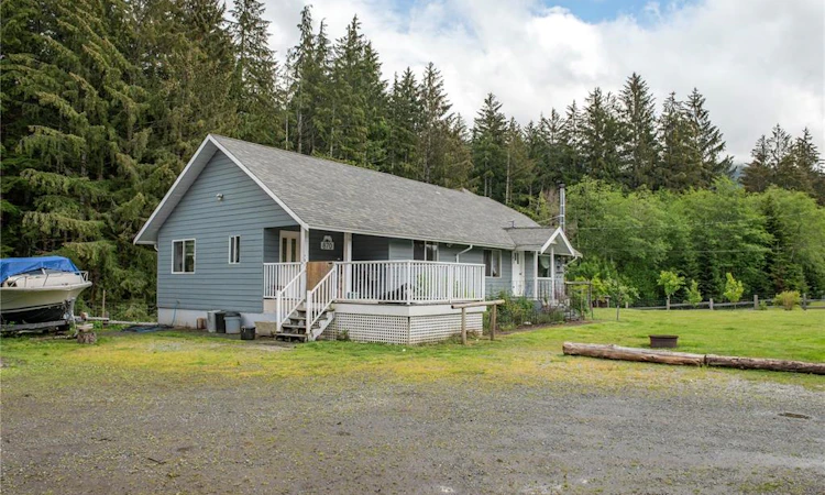 870 Sayward Road