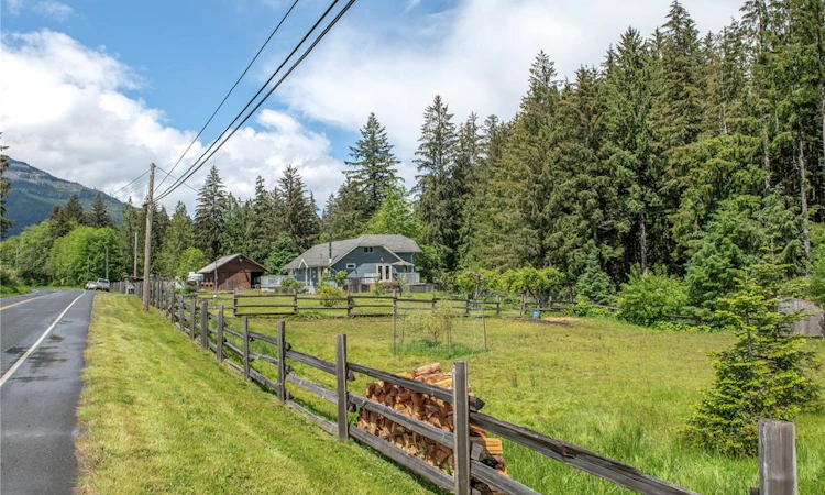 870 Sayward Road
