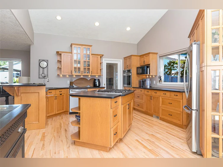 6810 West Coast Road, Sooke, BC, V9C 0V2 - 6