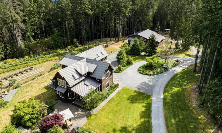1381 Carlton Drive