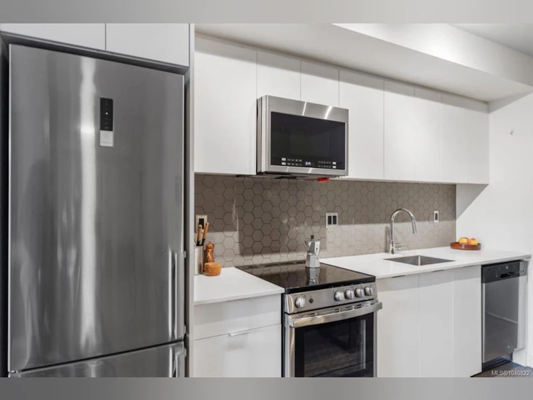 401-845 Johnson Street, Victoria, BC, V8W 0G3 - 9
