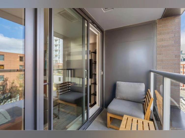 401-845 Johnson Street, Victoria, BC, V8W 0G3 - 14