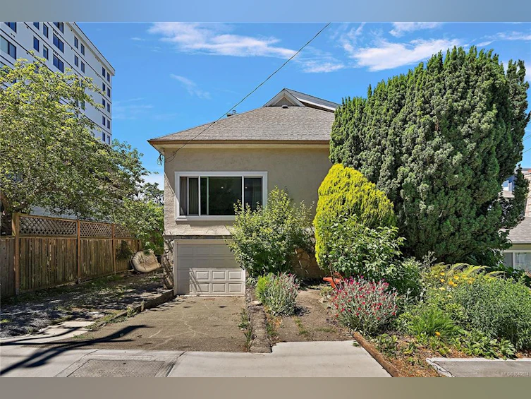 626 Constance Avenue, Esquimalt, BC, V9A 6N7 - 31