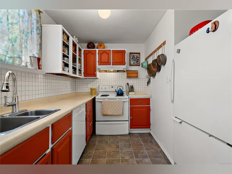 626 Constance Avenue, Esquimalt, BC, V9A 6N7 - 9