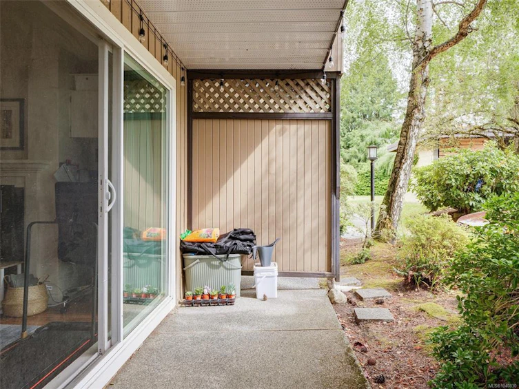 111-3215 Alder Street, Saanich, BC, V8X 1P3 - 16