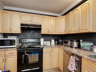 111-3215 Alder Street - 5