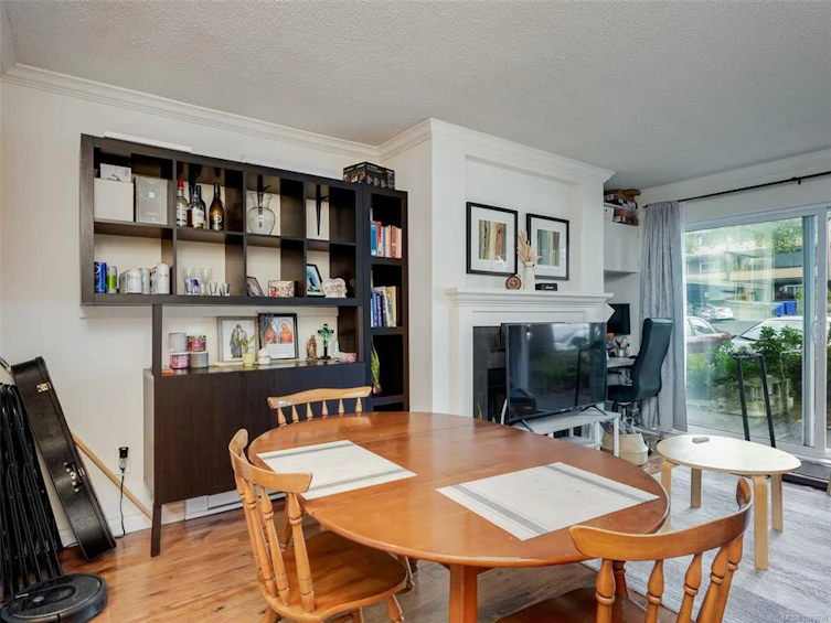 111-3215 Alder Street, Saanich, BC, V8X 1P3 - 4