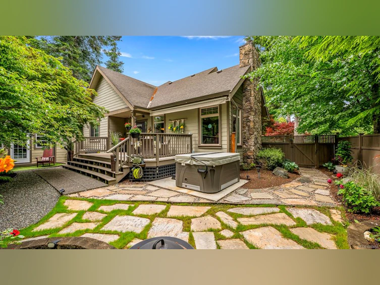 326 Forester Avenue, Comox, BC, V9M 0B1 - 2
