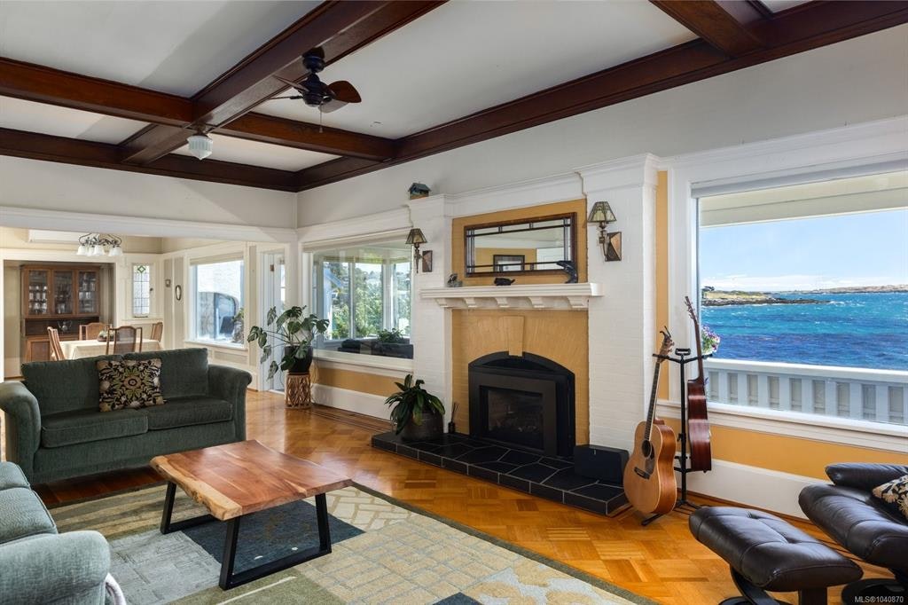 1821 Hollywood Crescent, Victoria, BC, V8S 1J2 - 19